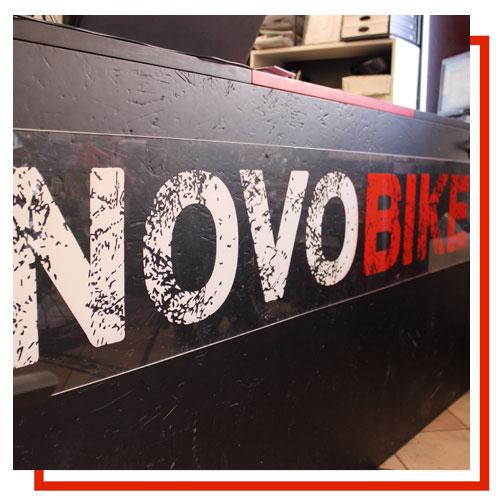 Novobike bancone negozio biciclette